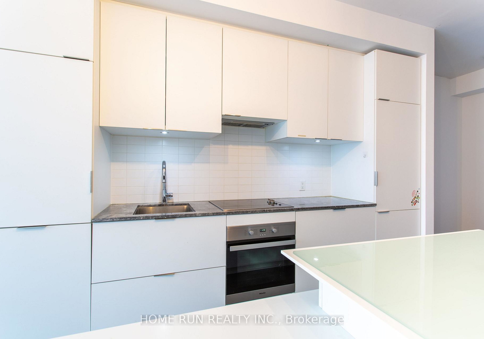 5-st-joseph-street-toronto-ontario-c12933572