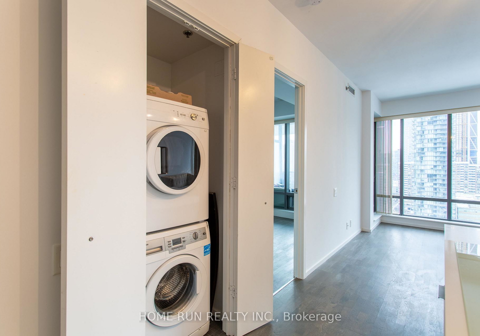 5-st-joseph-street-toronto-ontario-c12933572