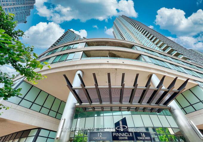 16-yonge-street-toronto-ontario-c12933600