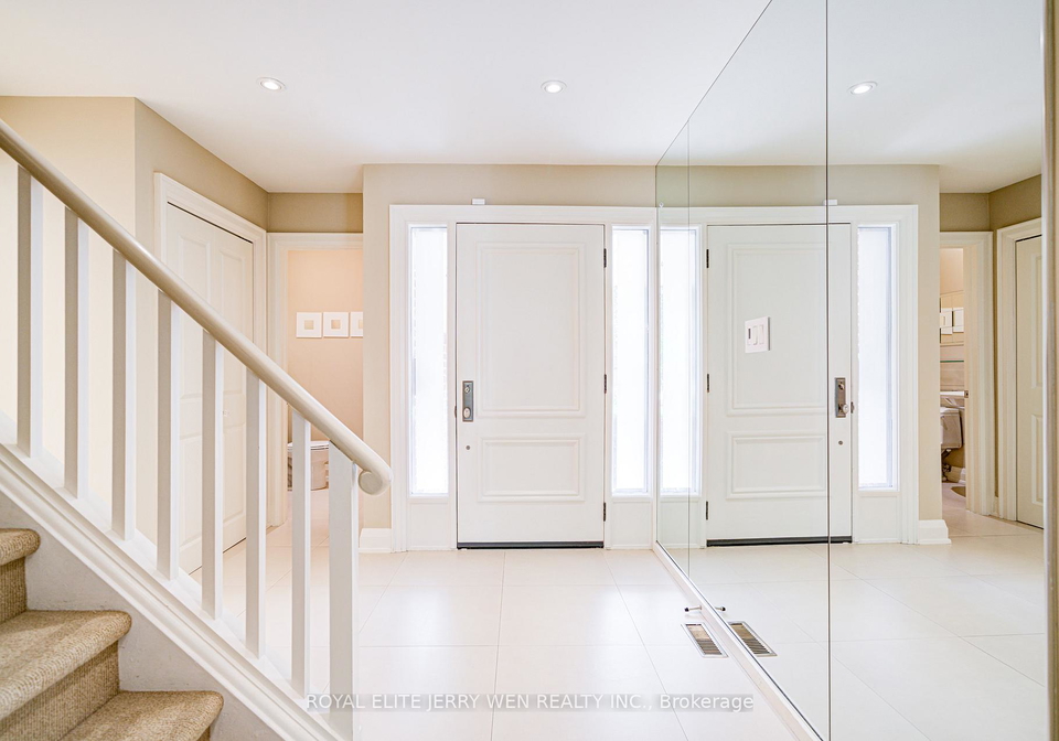 36-cheval-drive-north-york-ontario-c12933646