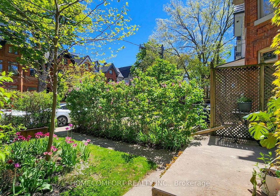 230-robert-street-toronto-ontario-c12933754