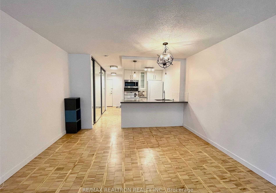 22-shallmar-boulevard-toronto-ontario-c12933778