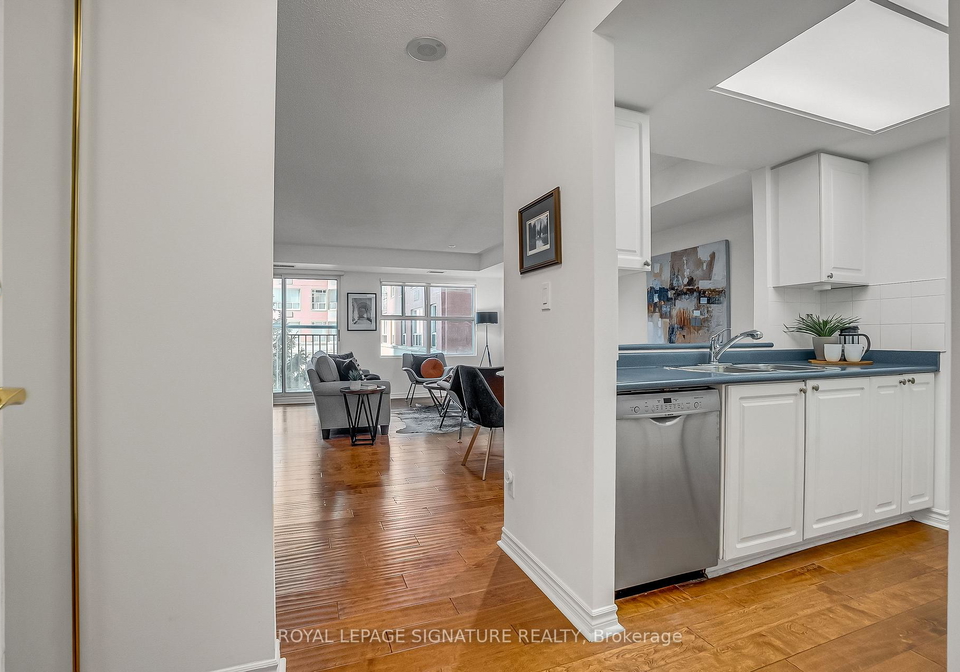 18-concorde-place-north-york-ontario-c12933906