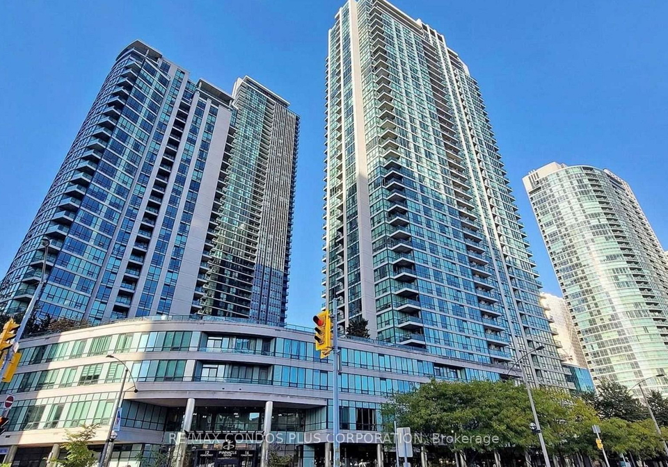 16-yonge-street-toronto-ontario-c12933984