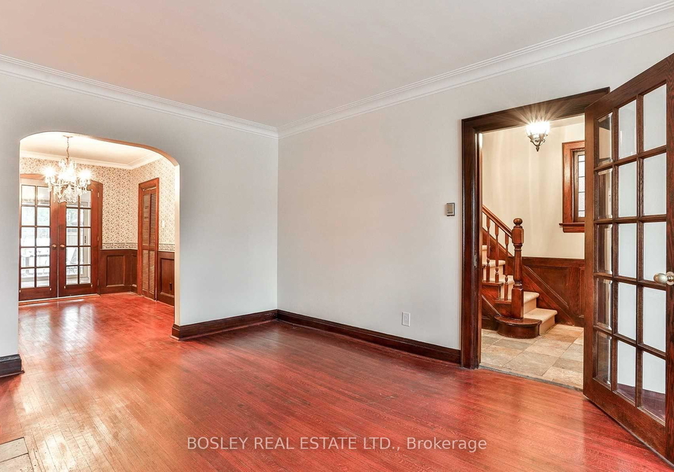 15-rolph-road-east-york-ontario-c12934020