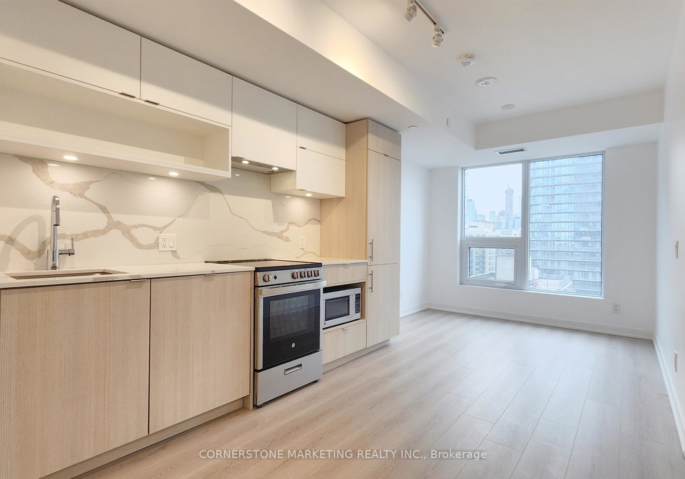 100-queen-street-e-toronto-ontario-c12934060