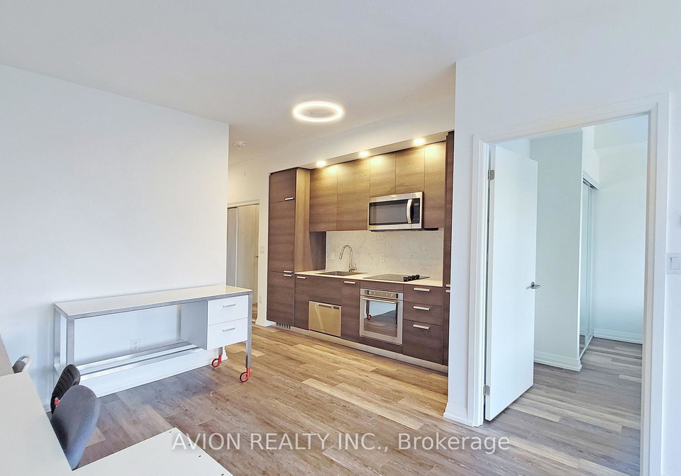 75-canterbury-place-toronto-ontario-c12934208
