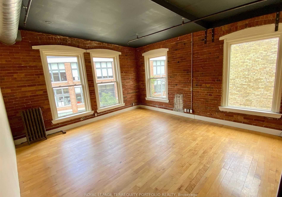 535-queen-street-e-toronto-ontario-c12934276