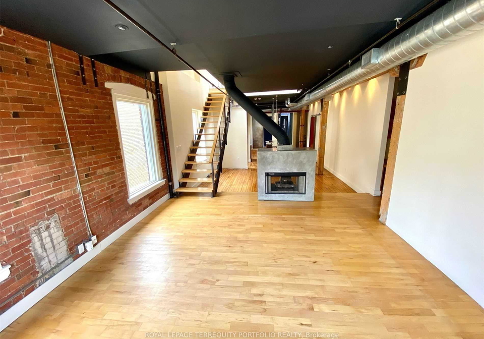 535-queen-street-e-toronto-ontario-c12934276