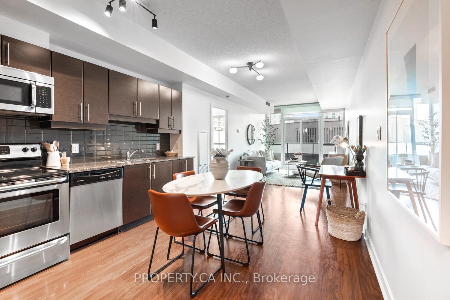 33-bay-street-toronto-ontario-c12934628