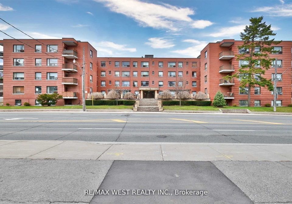 2550-bathurst-street-toronto-ontario-c12934882