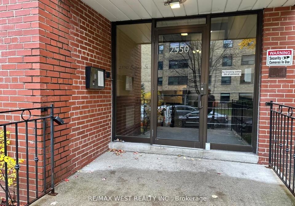 2550-bathurst-street-toronto-ontario-c12934882