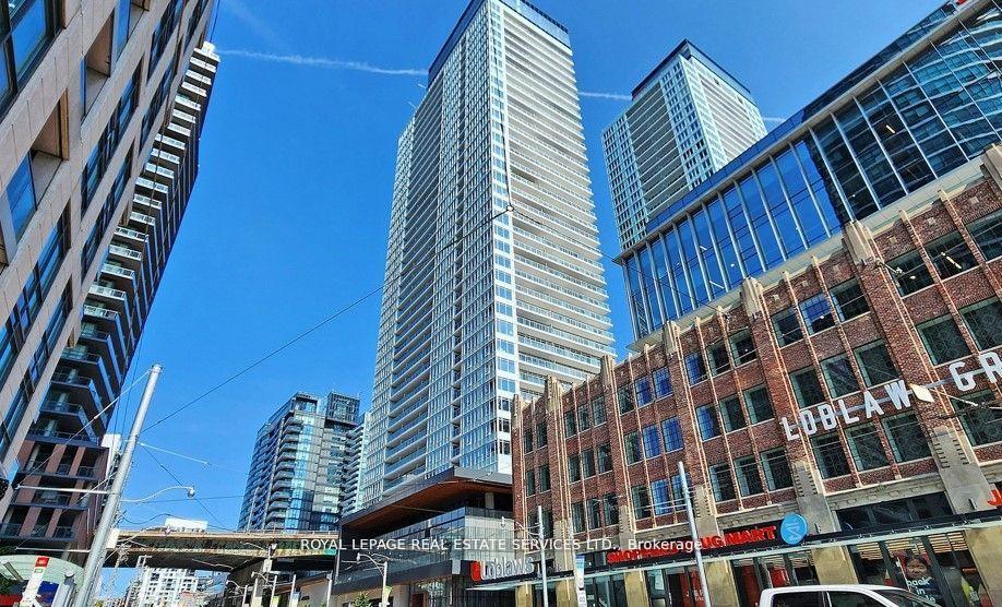 19-bathurst-street-toronto-ontario-c12935264
