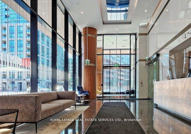 19-bathurst-street-toronto-ontario-c12935264