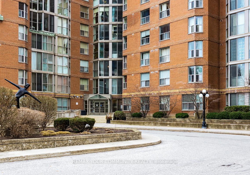 5795-yonge-street-north-york-ontario-c12935474