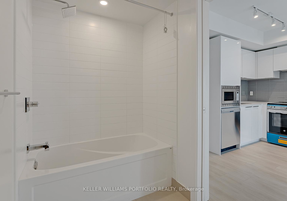 501-yonge-street-toronto-ontario-c12935512