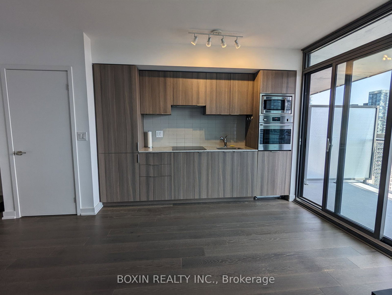 11-wellesley-street-w-toronto-ontario-c12935558