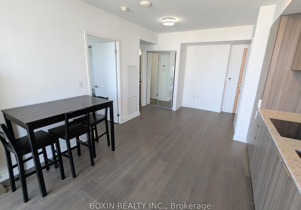 11-wellesley-street-w-toronto-ontario-c12935558