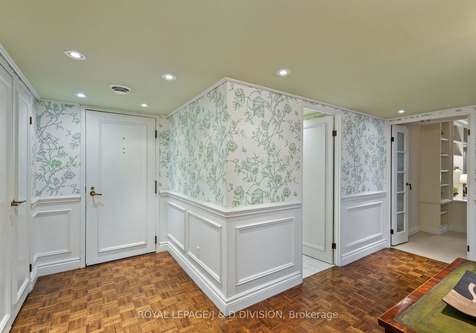 63-st-clair-avenue-w-toronto-ontario-c12935742