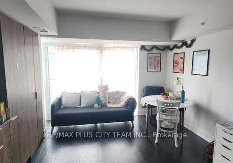 955-bay-street-toronto-ontario-c12936168