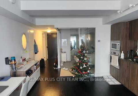 955-bay-street-toronto-ontario-c12936168