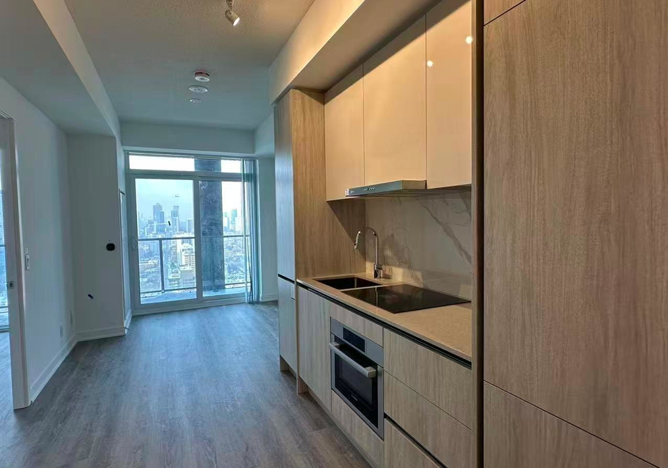 180-front-street-s-toronto-ontario-c12936422