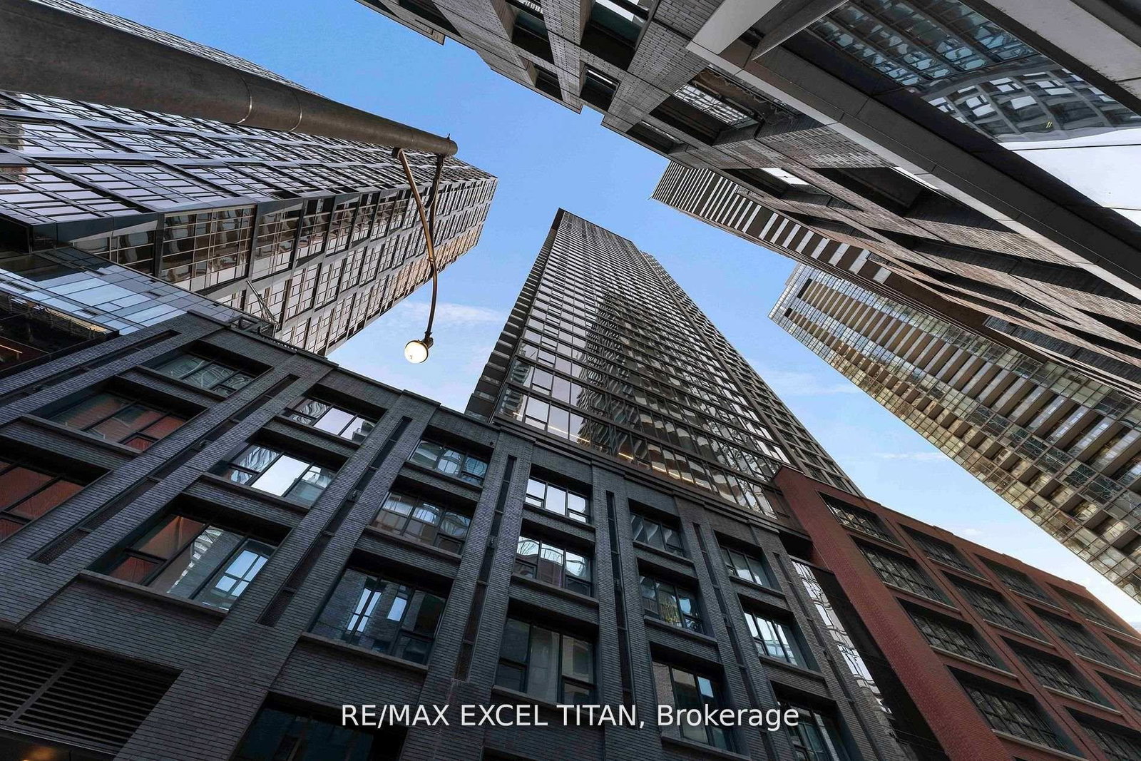 55-mercer-street-toronto-ontario-c12936434