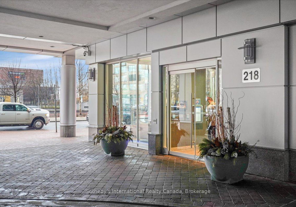218-queens-quay-w-toronto-ontario-c12936504