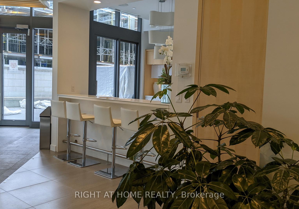 45-charles-street-e-toronto-ontario-c12936512