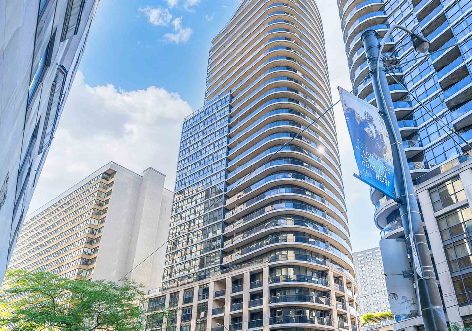 25-carlton-street-toronto-ontario-c12936868