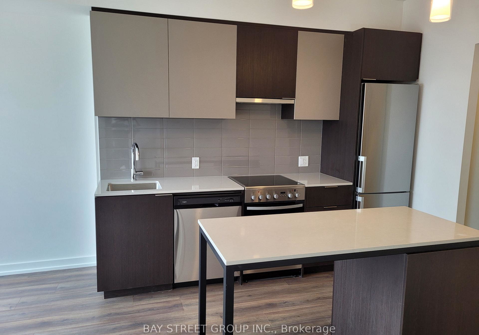 203-college-street-toronto-ontario-c12937072