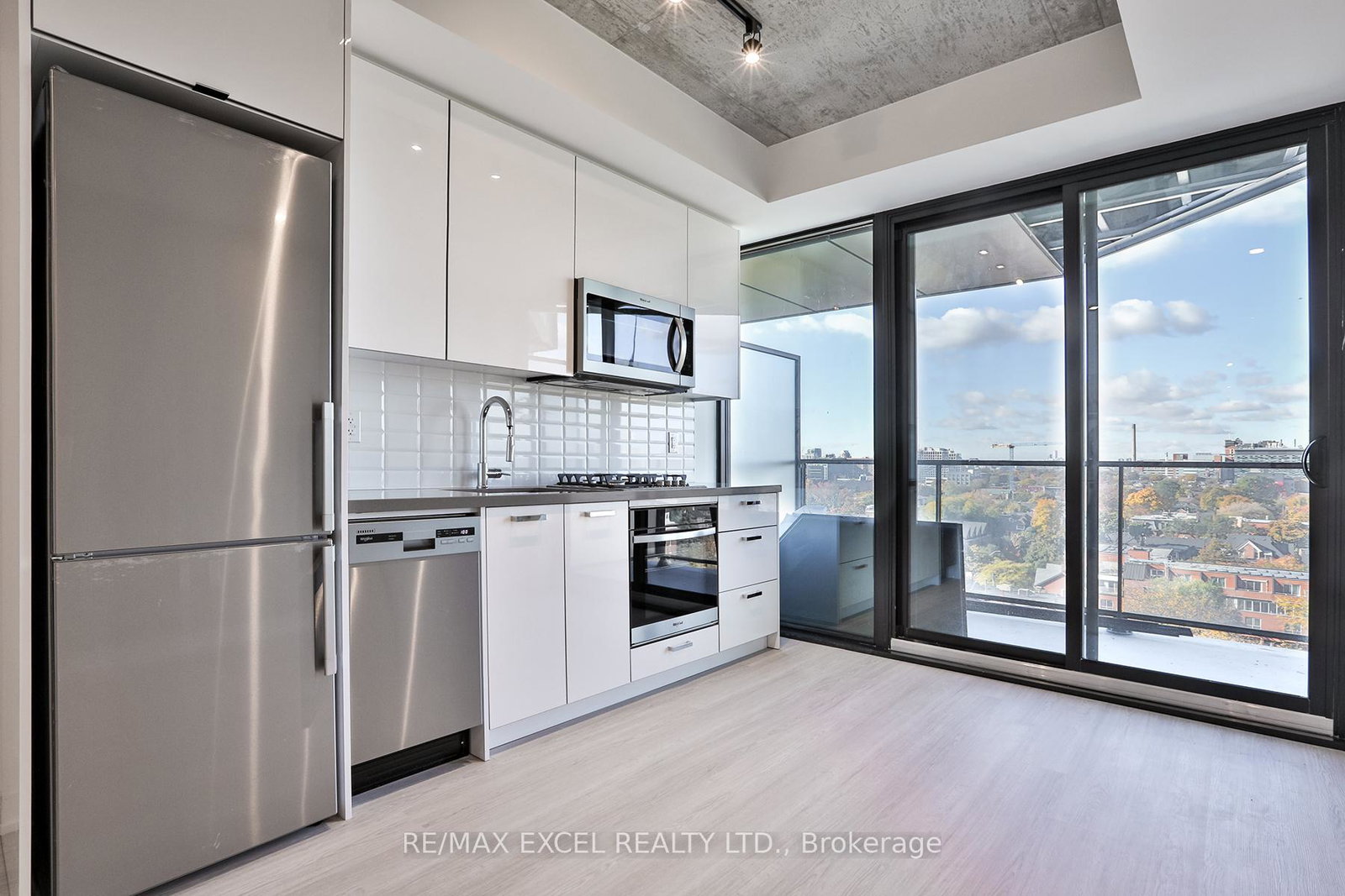 195-mccaul-street-toronto-ontario-c12937150