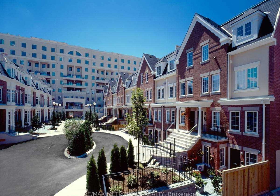 11-niagara-street-w-toronto-ontario-c12937408