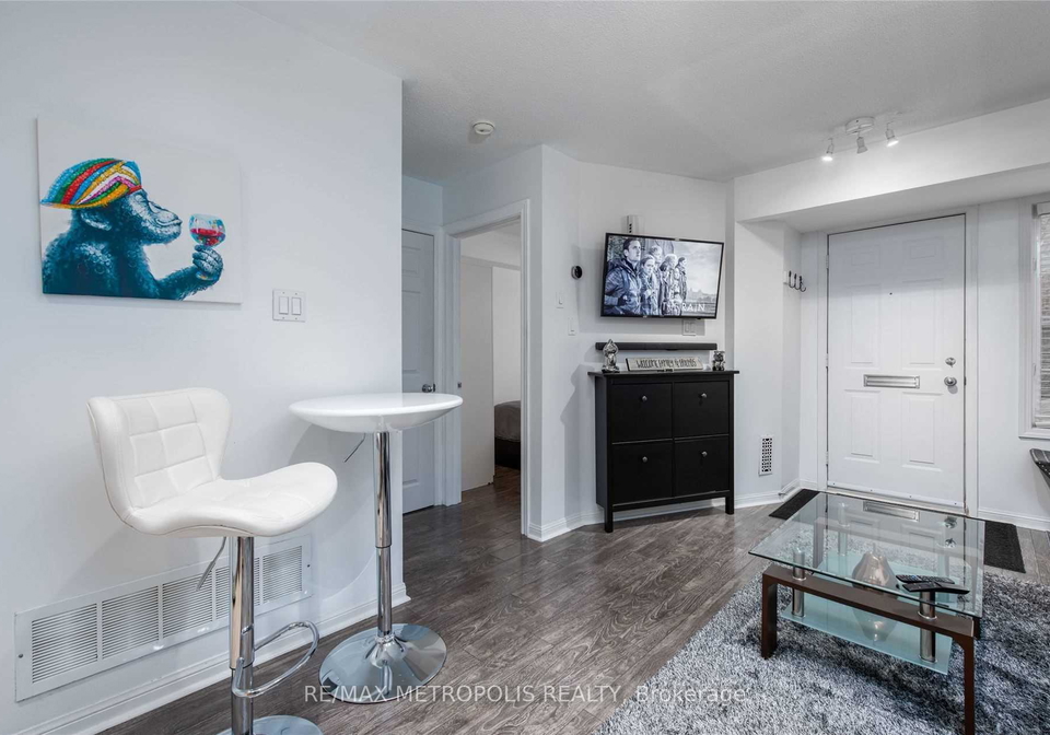 11-niagara-street-w-toronto-ontario-c12937408