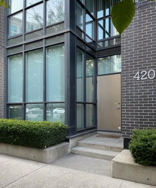 420-lake-shore-boulevard-w-toronto-ontario-c12937656