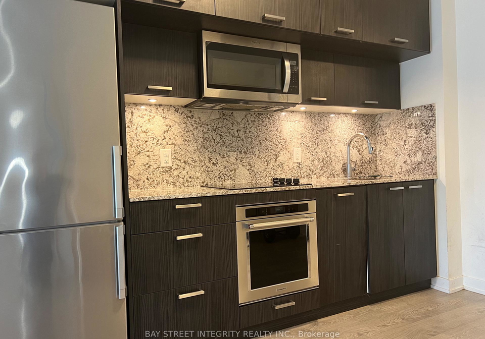 50-mccaul-street-toronto-ontario-c12937704