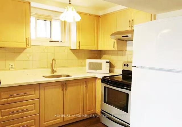 95-shawneebasement-circle-north-york-ontario-c12937898