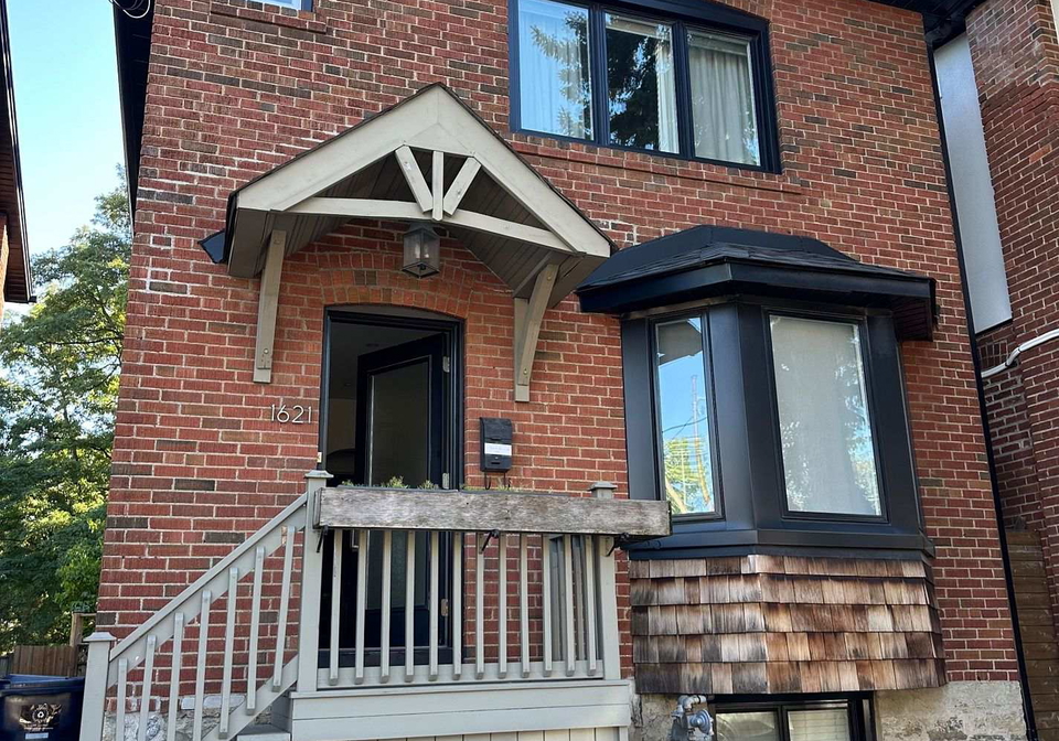 1621-mount-pleasant-road-toronto-ontario-c12938156