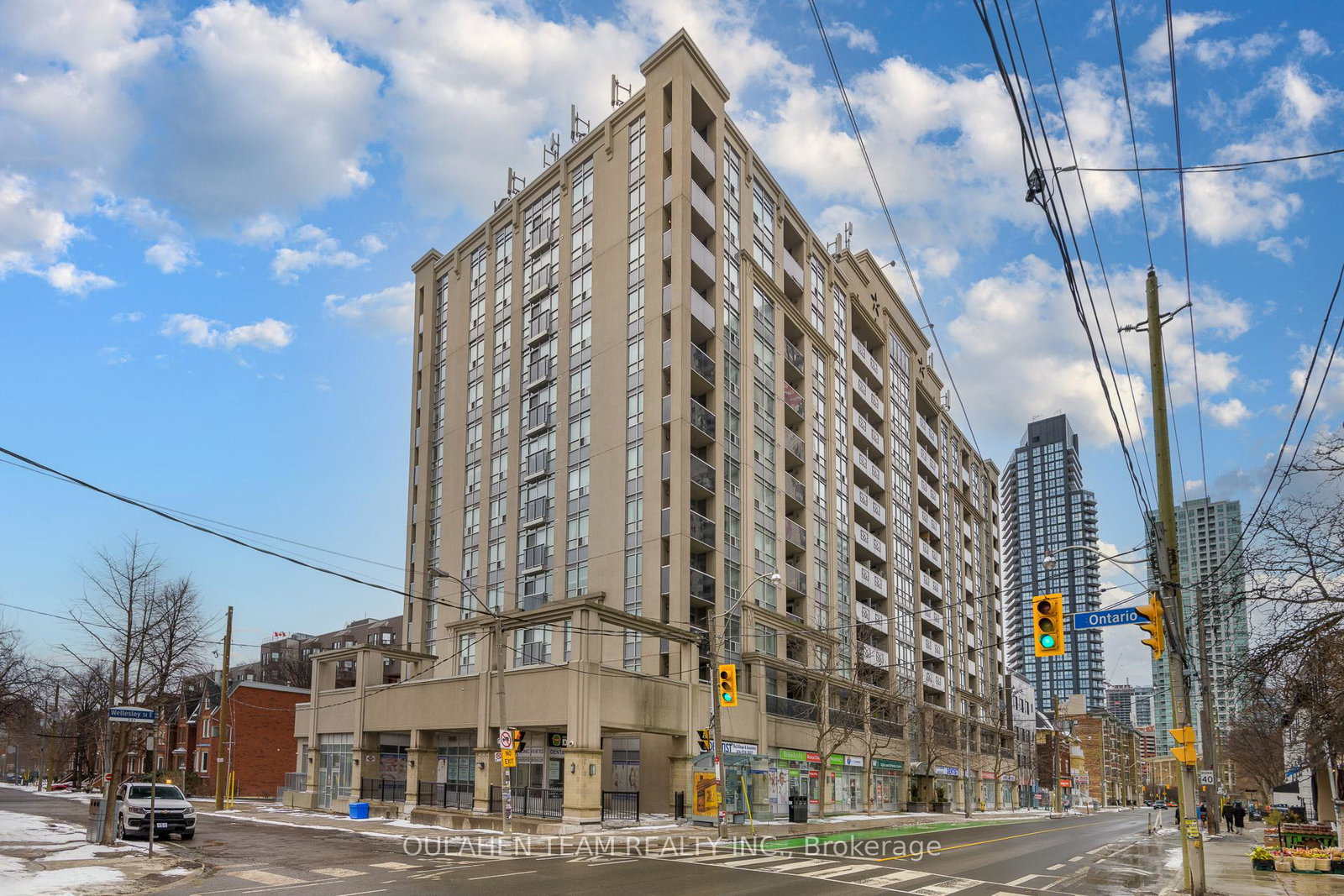 225-wellesley-street-e-toronto-ontario-c12938274