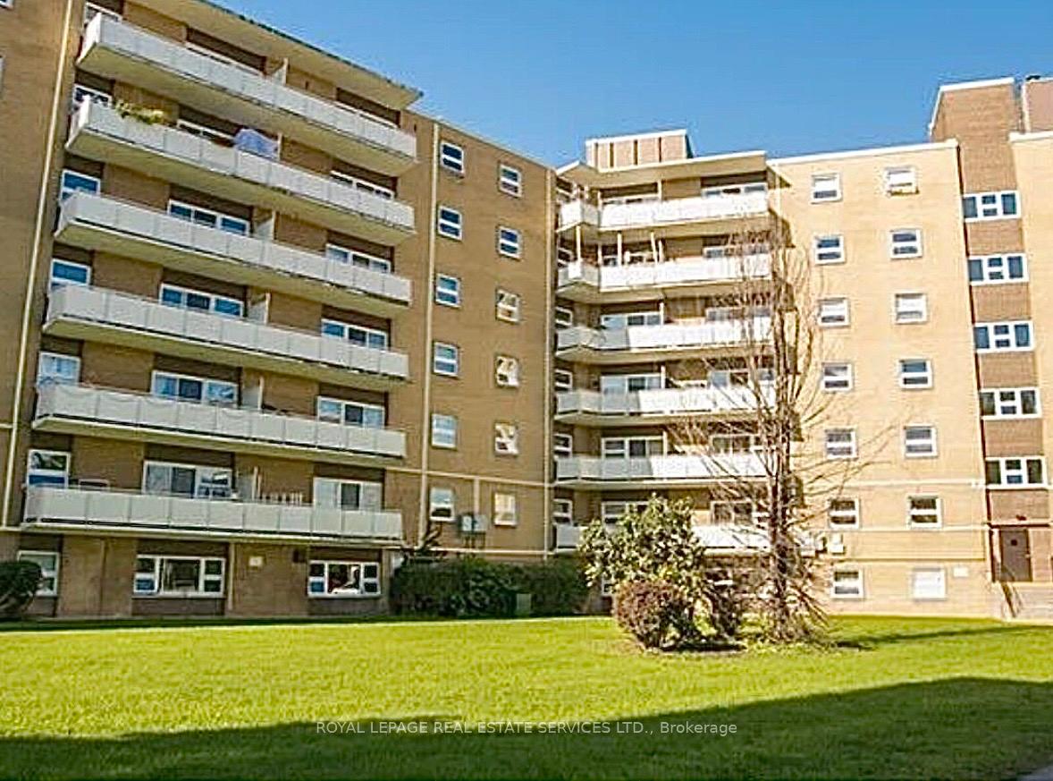 32-carluke-crescent-north-york-ontario-c12938456