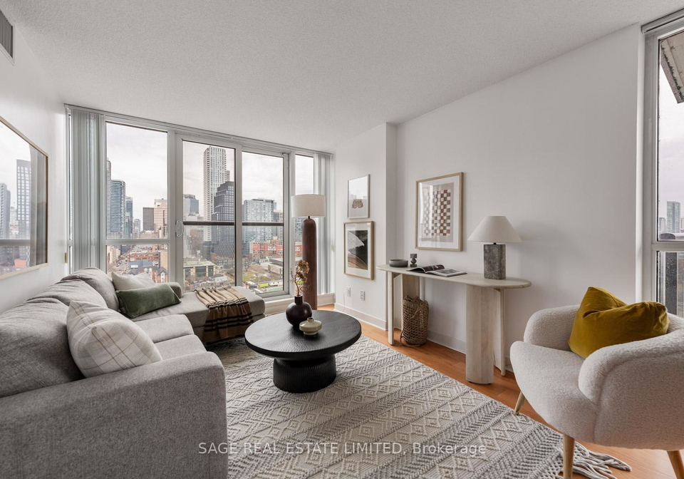320-richmond-street-toronto-ontario-c12938480