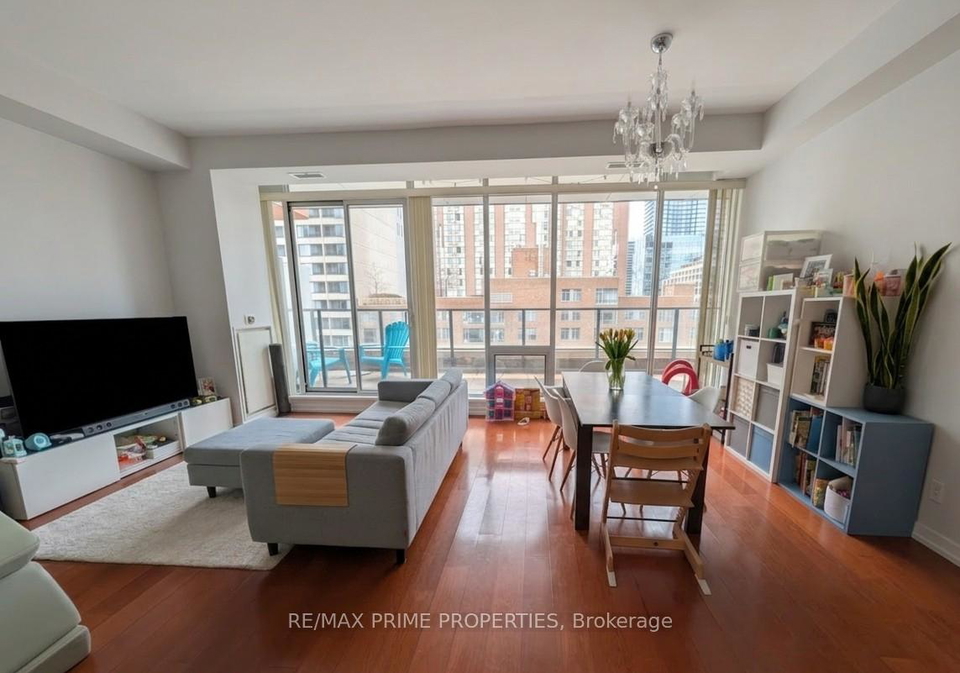 111-elizabeth-street-toronto-ontario-c12938778