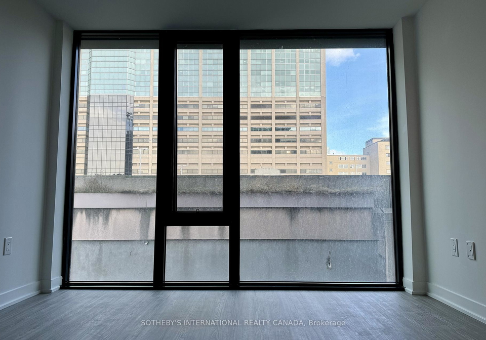 195-mccaul-street-toronto-ontario-c12939280