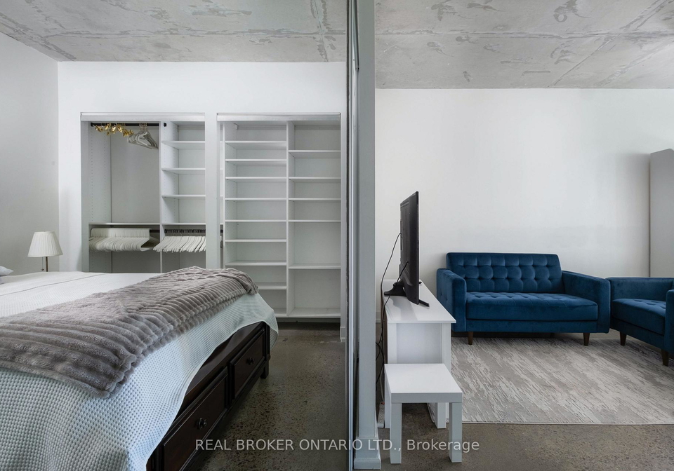 2-gladstone-avenue-toronto-ontario-c12939352