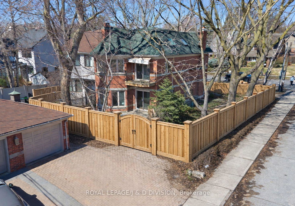 77-chaplin-crescent-toronto-ontario-c12939474