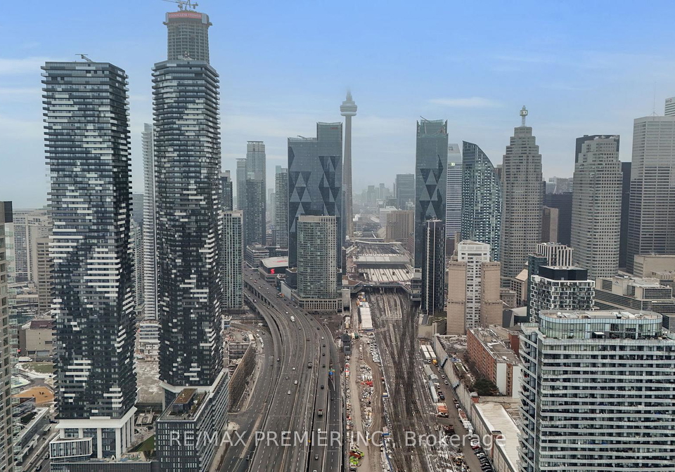 15-richardson-street-toronto-ontario-c12939886