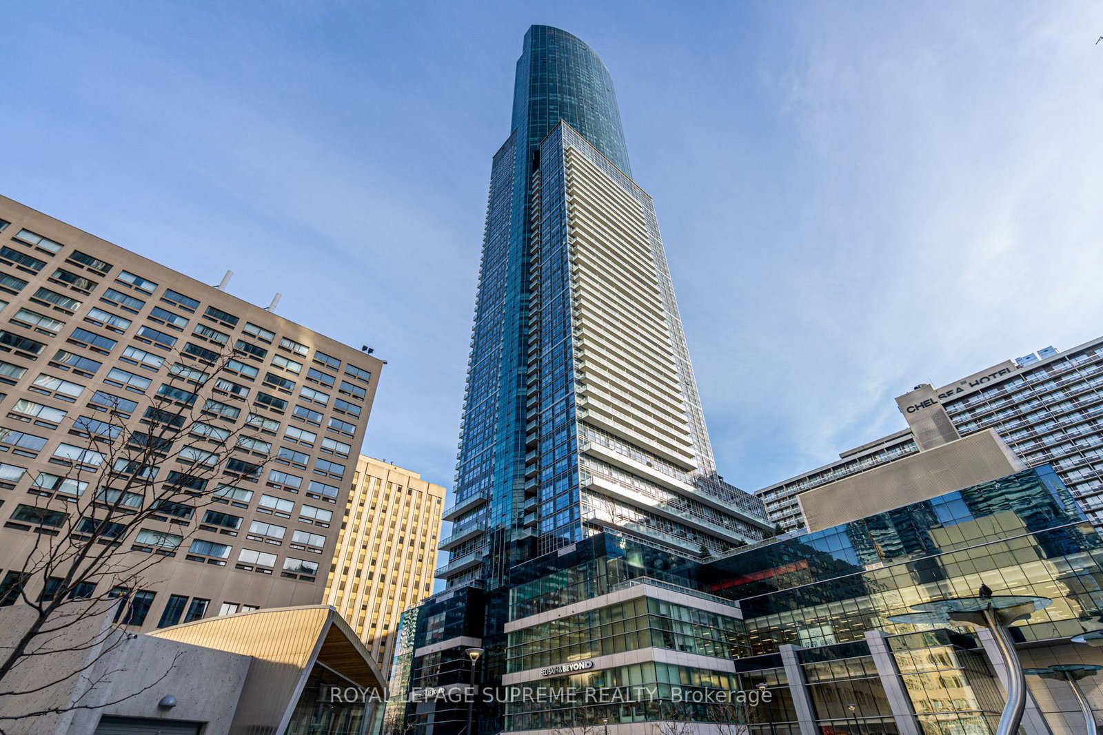 386-yonge-street-toronto-ontario-c12939892