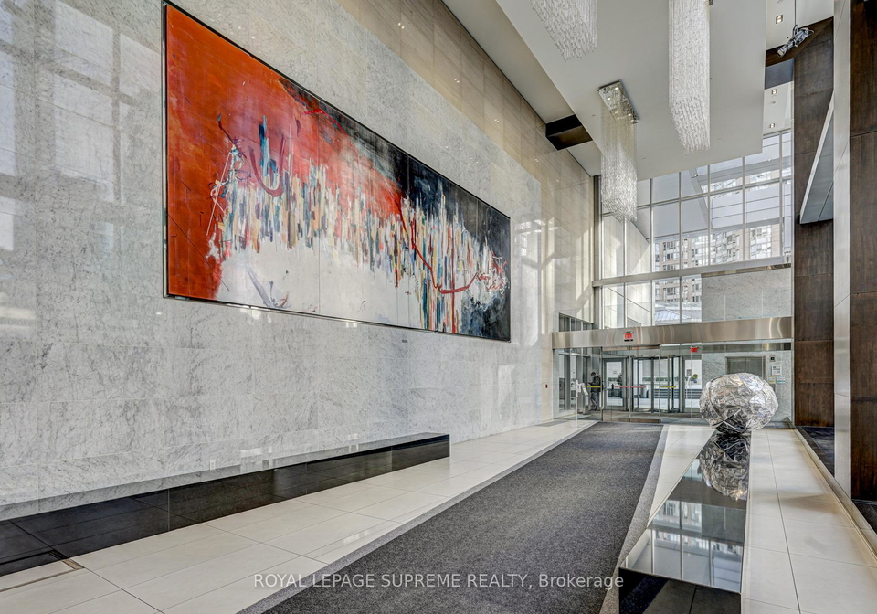 386-yonge-street-toronto-ontario-c12939892