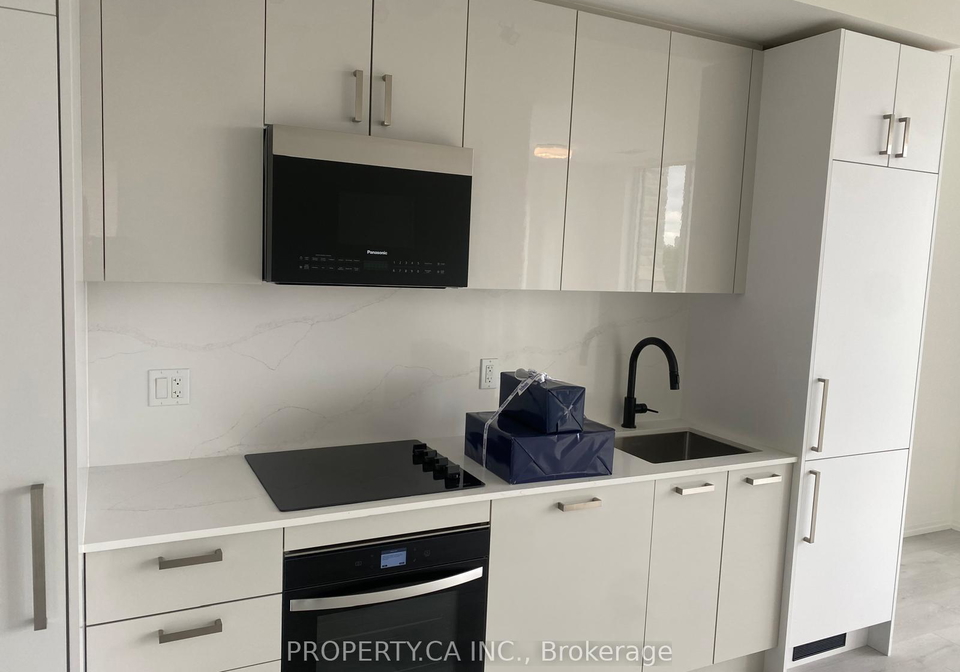 292-dundas-street-w-toronto-ontario-c12939940