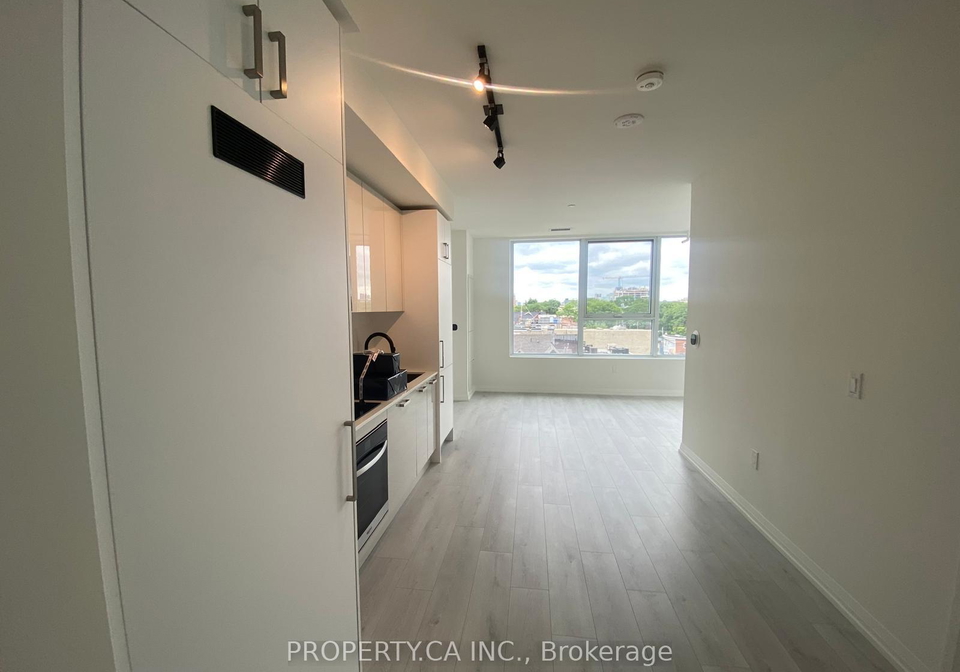 292-dundas-street-w-toronto-ontario-c12939940
